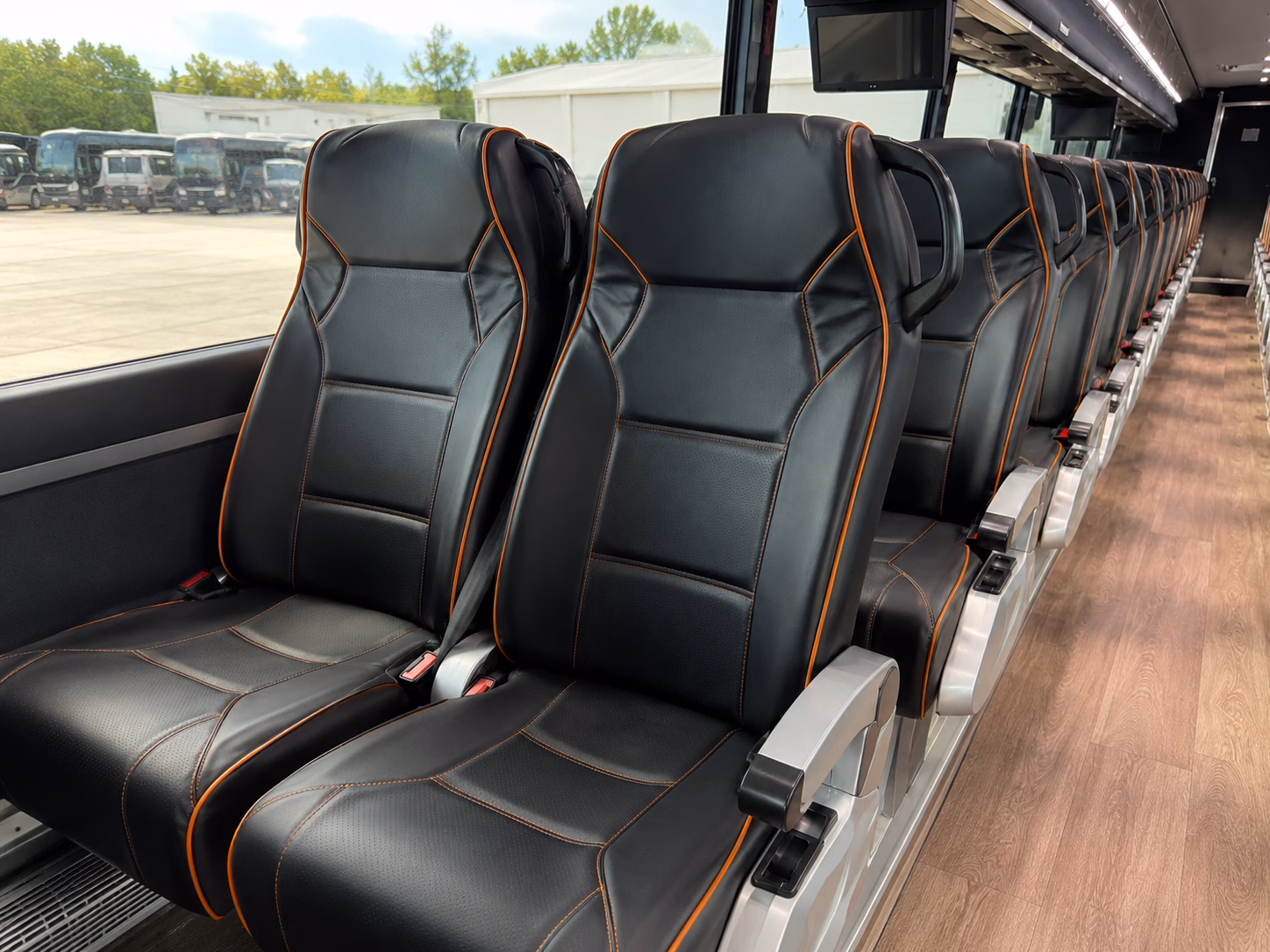 airport transfers between dfw farmers branch and addison